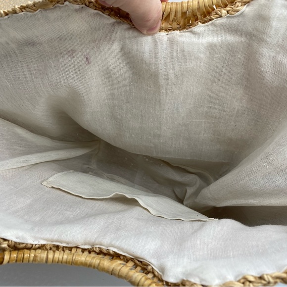 Real seashells straw tote for summer. Large cavity so perfect for the beach. - Picture 4 of 7